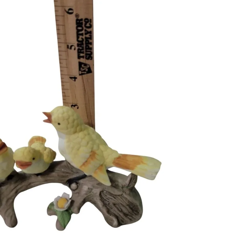 Royal Crown Birds on a Log Figurine Yellow Saffron Finch Vintage Chicks Baby - Picture 8 of 9
